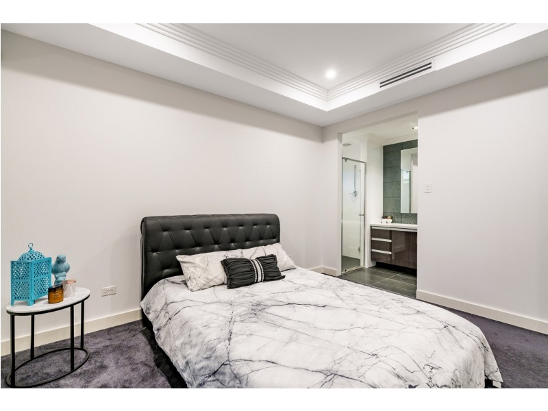 18 Clubb Street, Karrinyup WA 6018