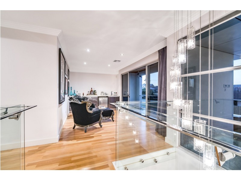 18 Clubb Street, Karrinyup WA 6018