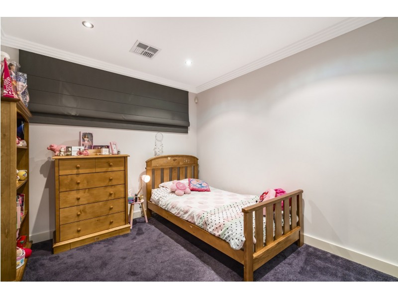 18 Clubb Street, Karrinyup WA 6018