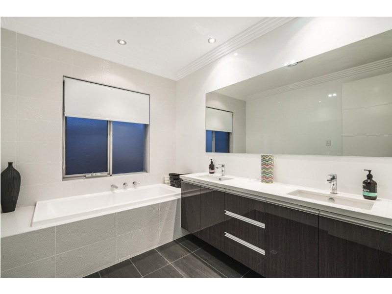 18 Clubb Street, Karrinyup WA 6018