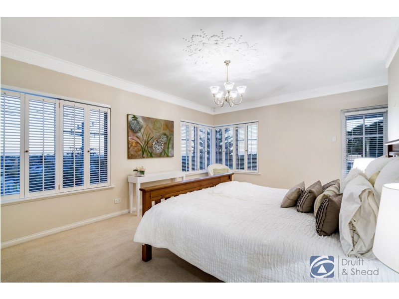 36 Lynton Street, Doubleview WA 6018