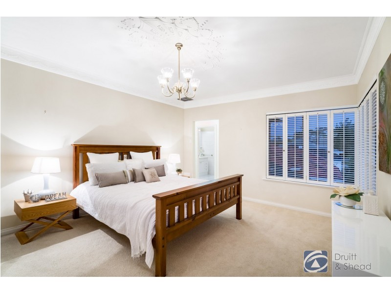 36 Lynton Street, Doubleview WA 6018