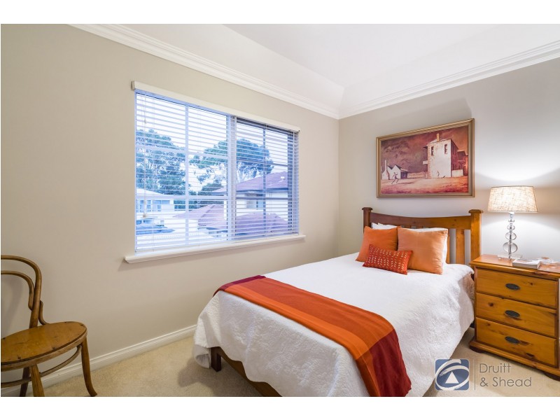 36 Lynton Street, Doubleview WA 6018