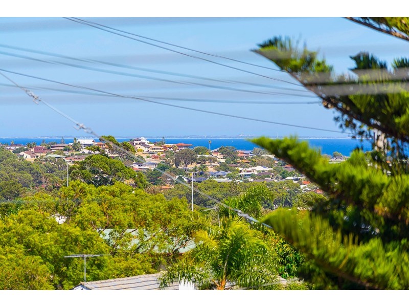 36 Lynton Street, Doubleview WA 6018