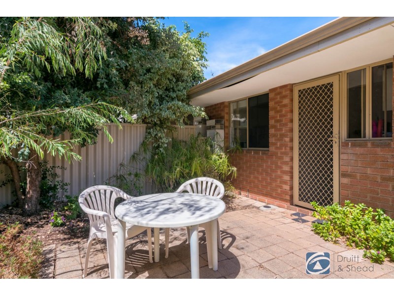 2/278 Hancock Street, Doubleview WA 6018