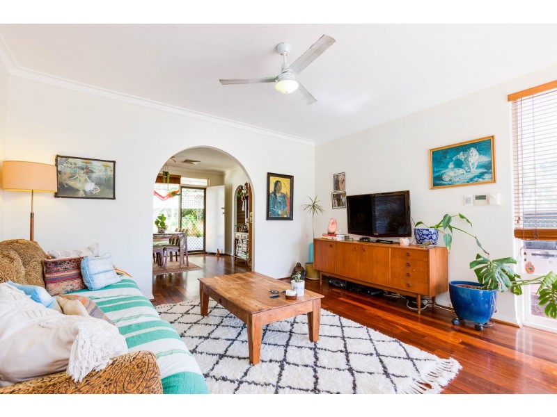 6 Wincanton Road, Karrinyup WA 6018