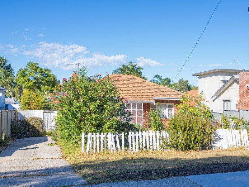 11 Stoner Street, Innaloo WA 6018