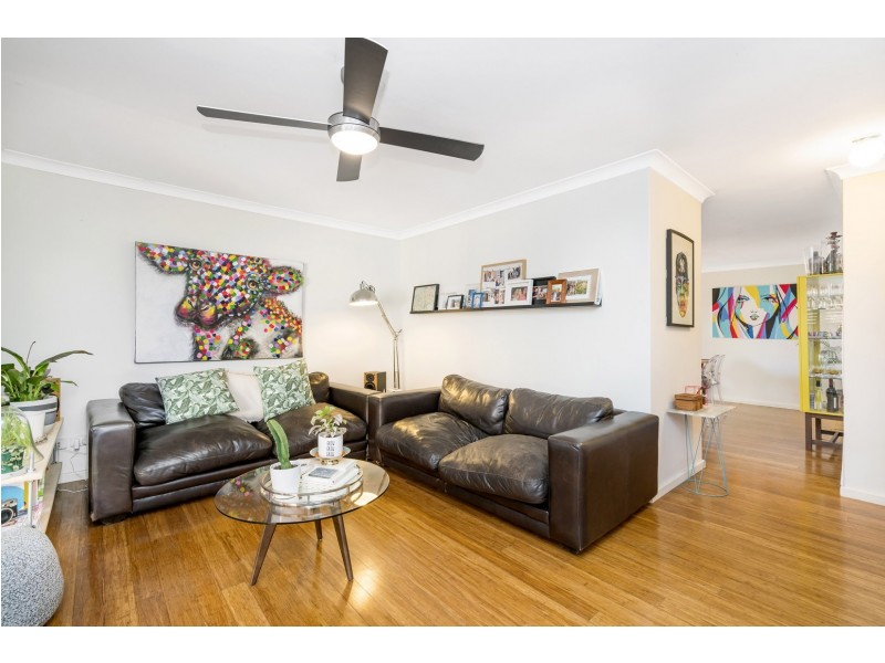 4/3 Muriel Avenue, Woodlands WA 6018