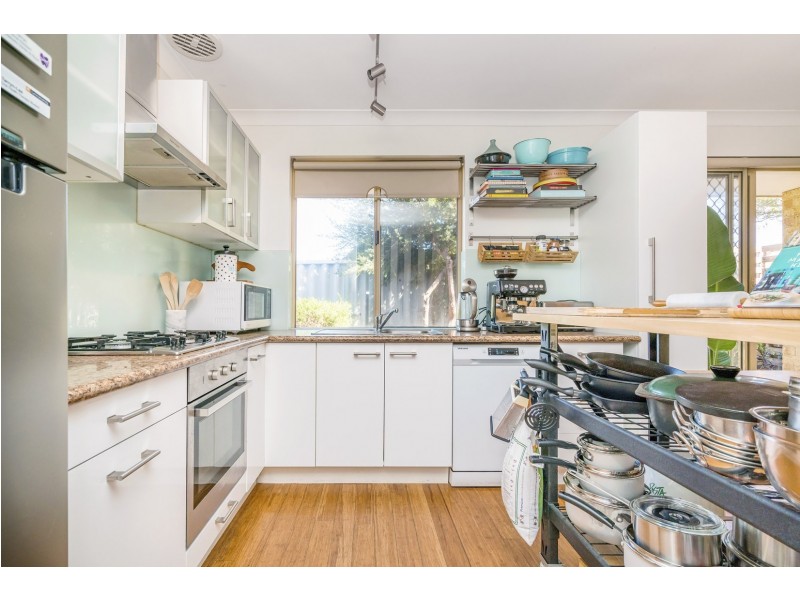 4/3 Muriel Avenue, Woodlands WA 6018