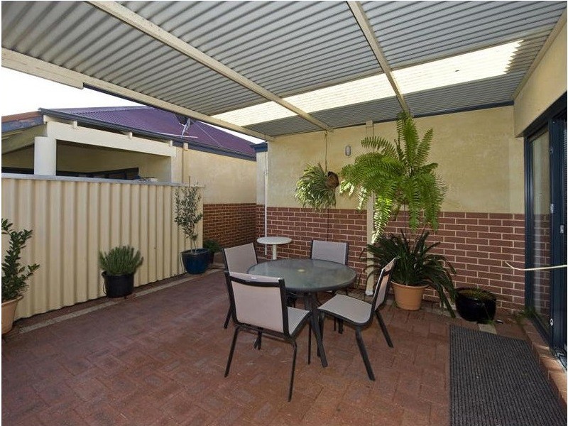 98B Fitzroy Road, Rivervale WA 6103