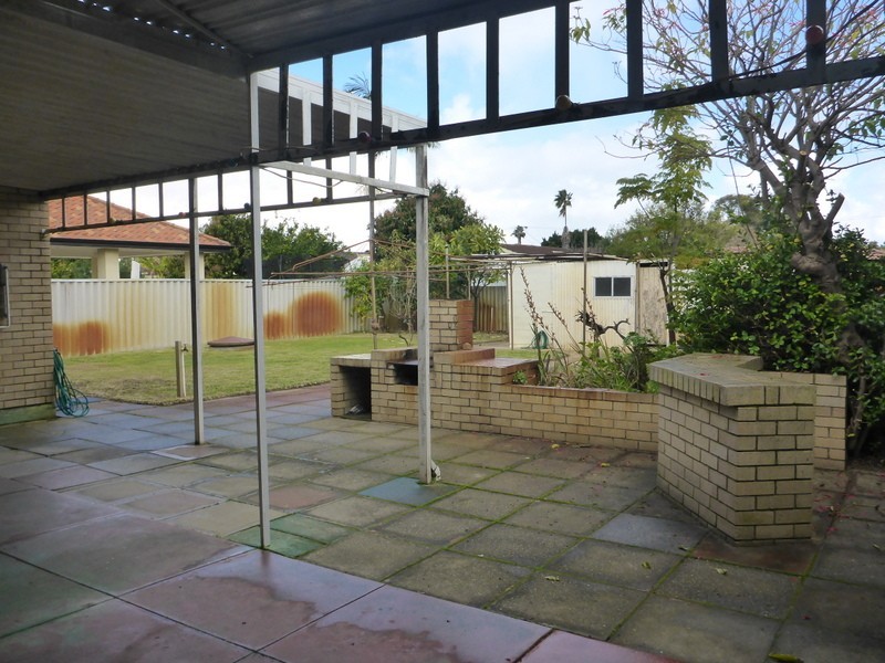 21 Cheviot Street, Dianella WA 6059