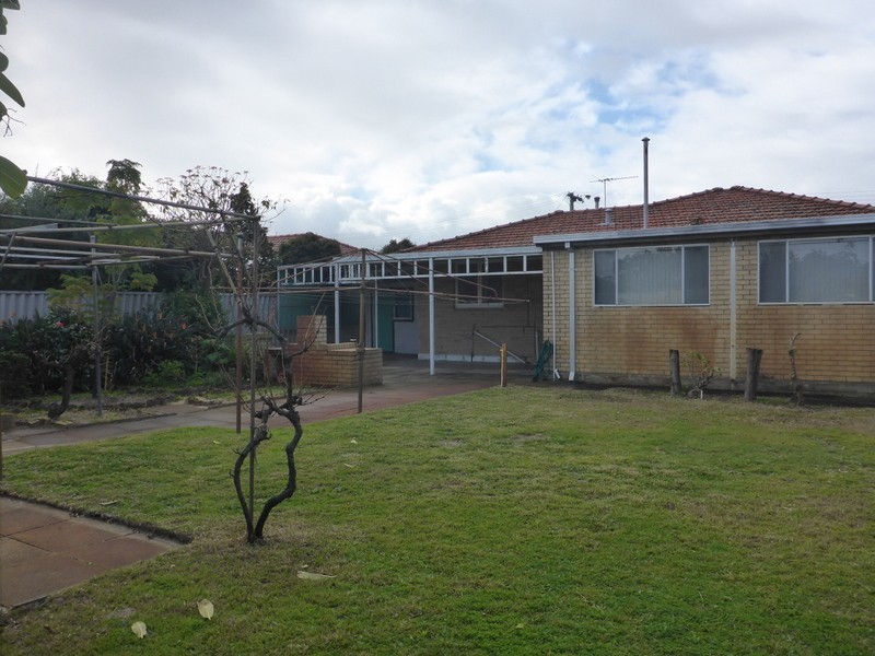 21 Cheviot Street, Dianella WA 6059