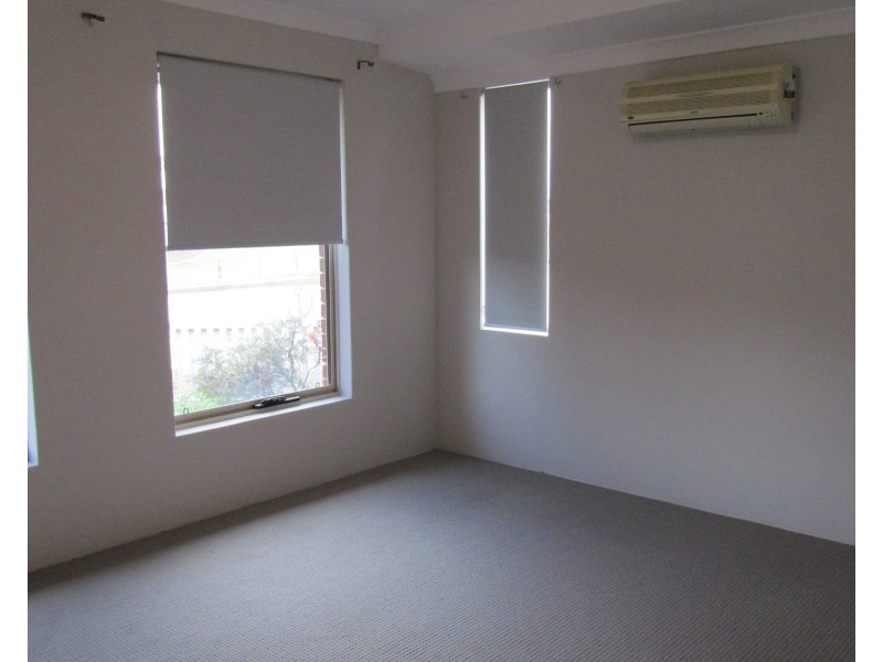 23 Bancombe Crescent, Ellenbrook WA 6069