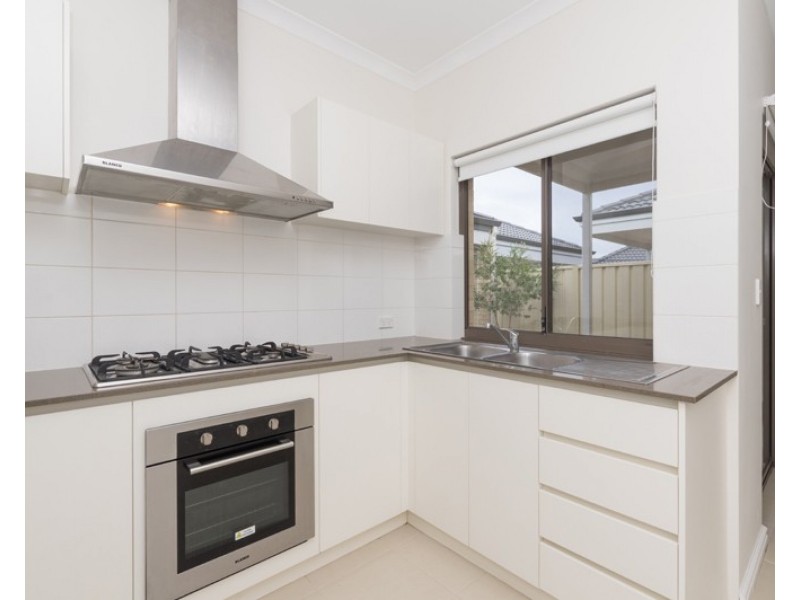 8 Oxted Link, Butler WA 6036