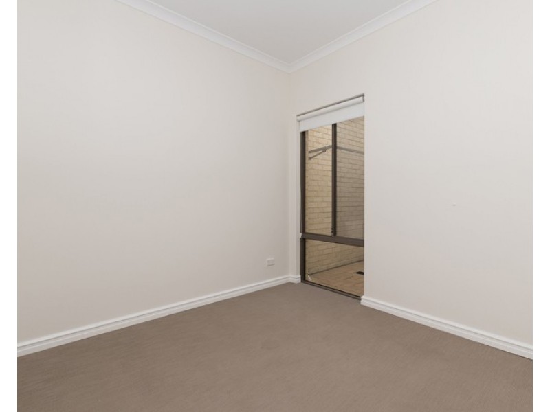 8 Oxted Link, Butler WA 6036