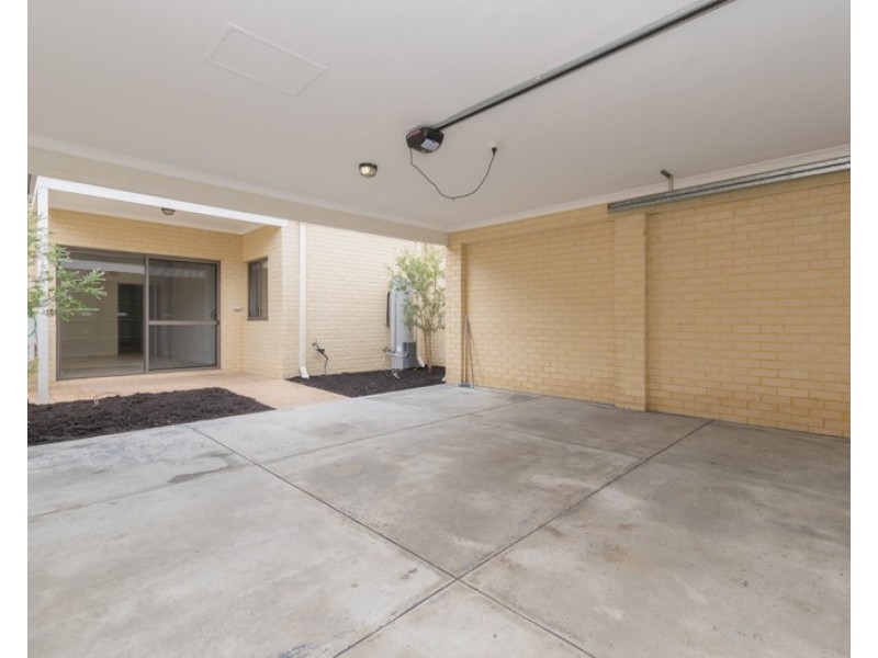 8 Oxted Link, Butler WA 6036