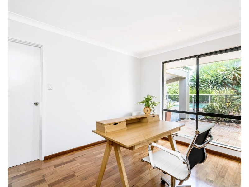 37 Hazelwood Loop, Carine WA 6020