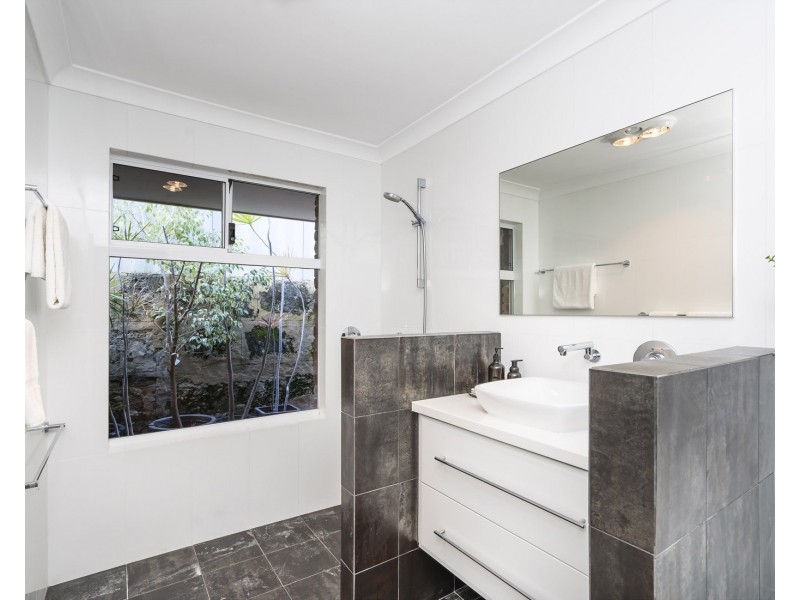 37 Hazelwood Loop, Carine WA 6020