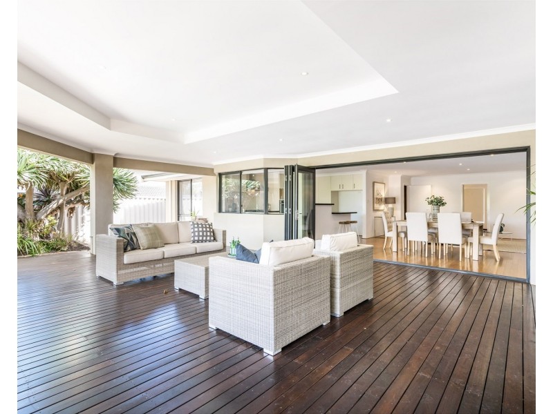 37 Hazelwood Loop, Carine WA 6020