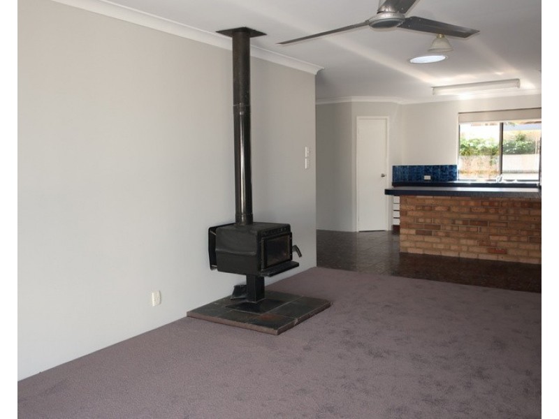 8 Lateral Loop, Beldon WA 6027