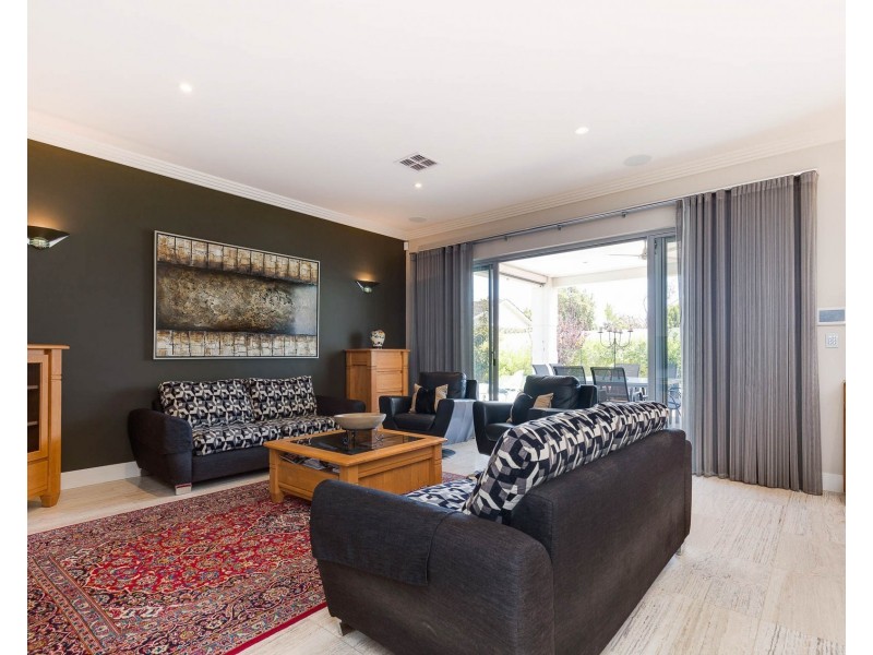 14 Luccombe Way, Karrinyup WA 6018