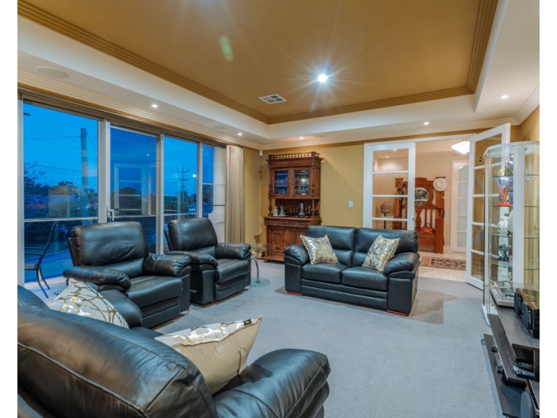 14 Luccombe Way, Karrinyup WA 6018