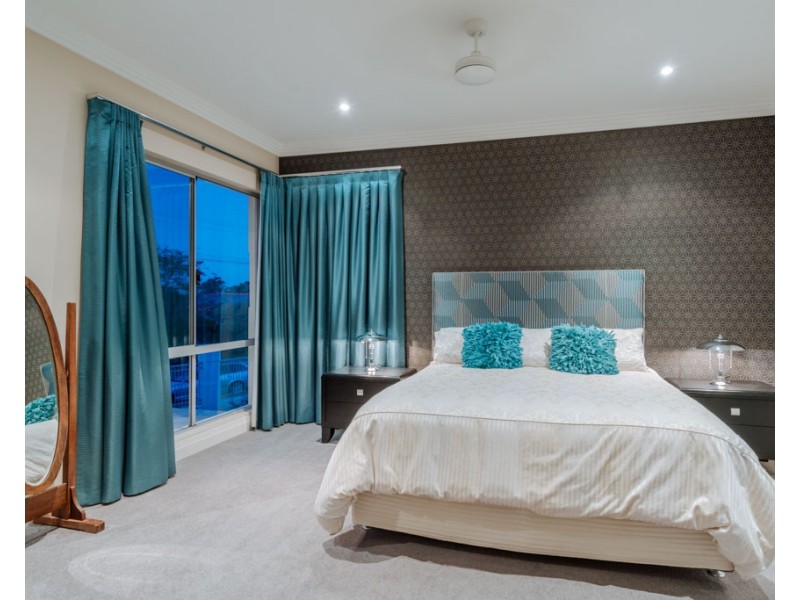 14 Luccombe Way, Karrinyup WA 6018