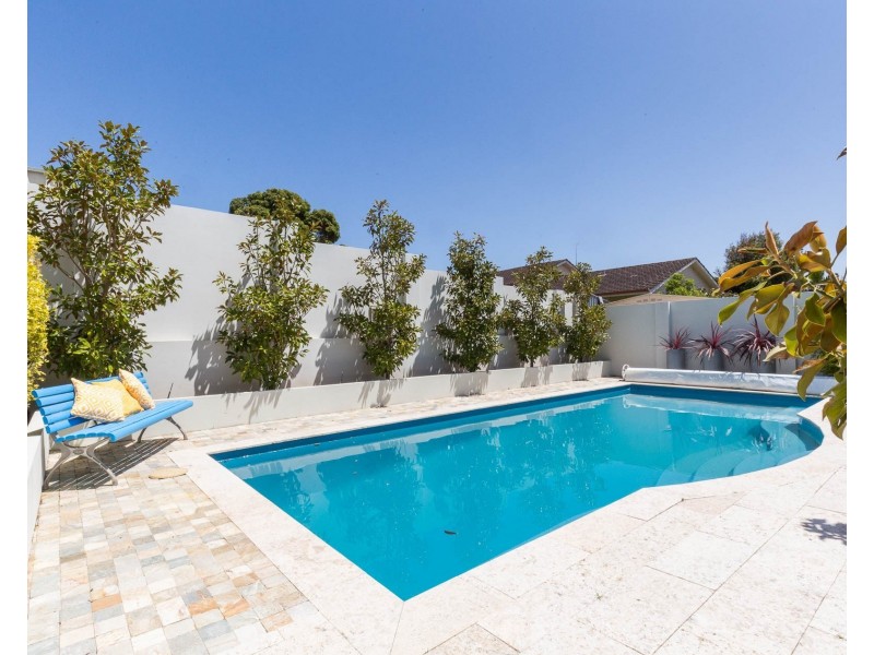 14 Luccombe Way, Karrinyup WA 6018