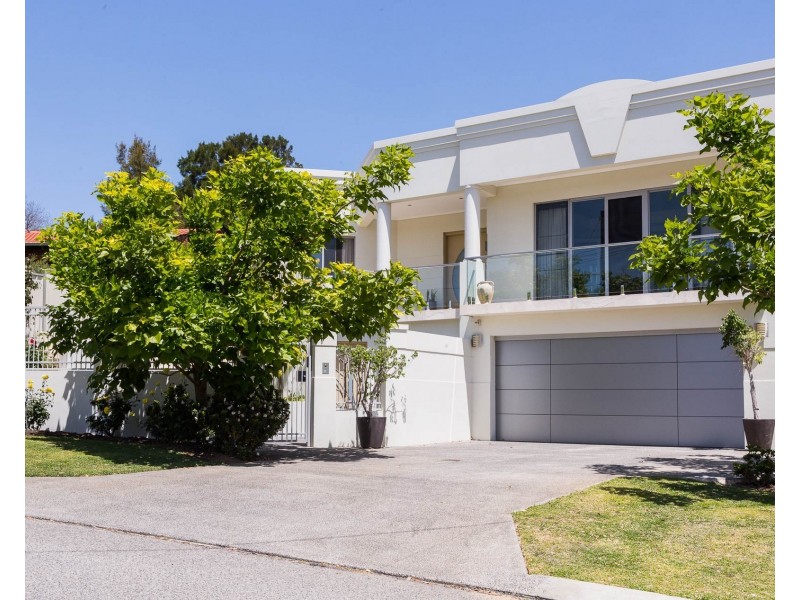 14 Luccombe Way, Karrinyup WA 6018