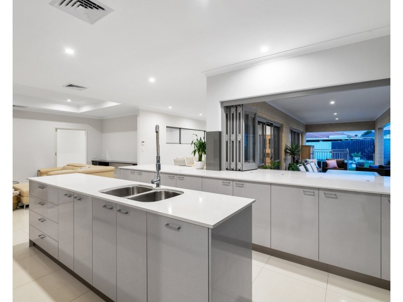 87 Rosewood Avenue, Woodlands WA 6018