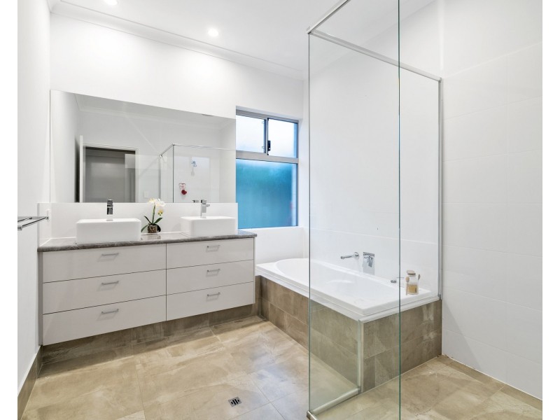 87 Rosewood Avenue, Woodlands WA 6018