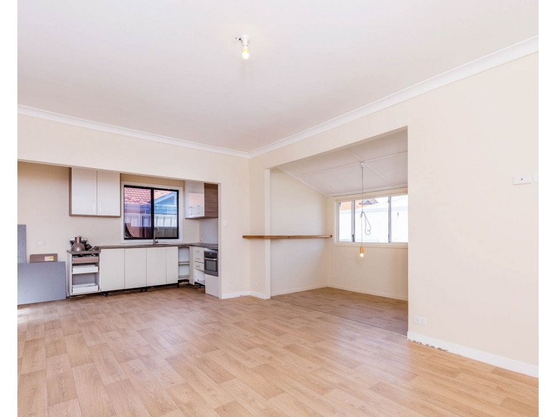 213 Huntriss Road, Doubleview WA 6018