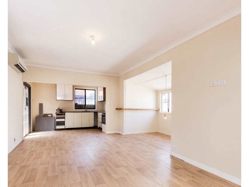 213 Huntriss Road, Doubleview WA 6018