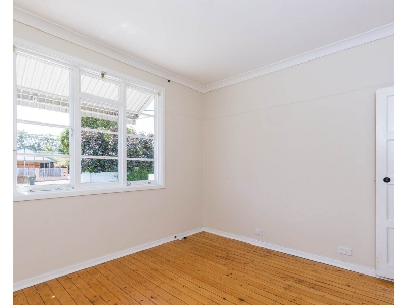 213 Huntriss Road, Doubleview WA 6018