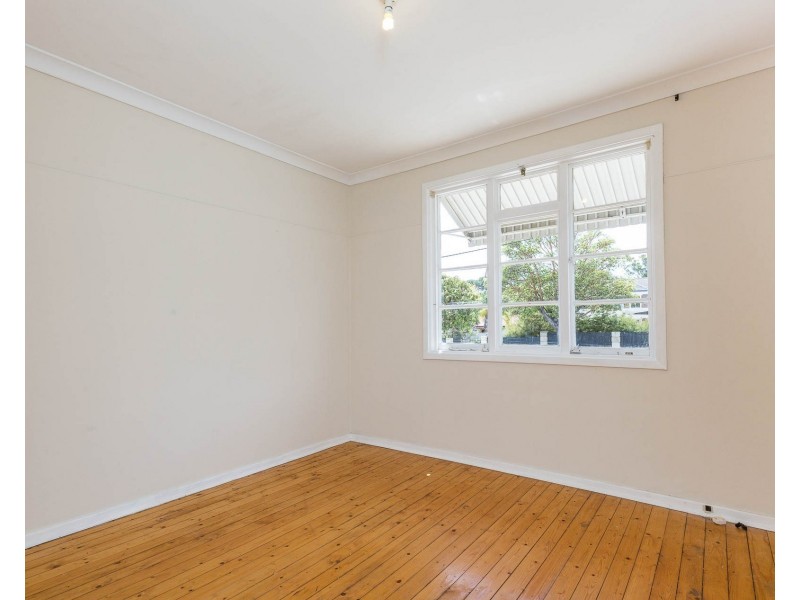 213 Huntriss Road, Doubleview WA 6018