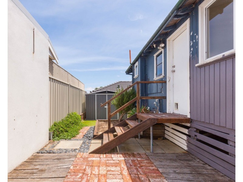 213 Huntriss Road, Doubleview WA 6018