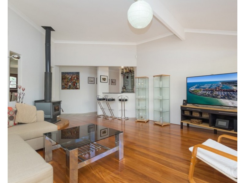 8 Leven Rise, Kinross WA 6028