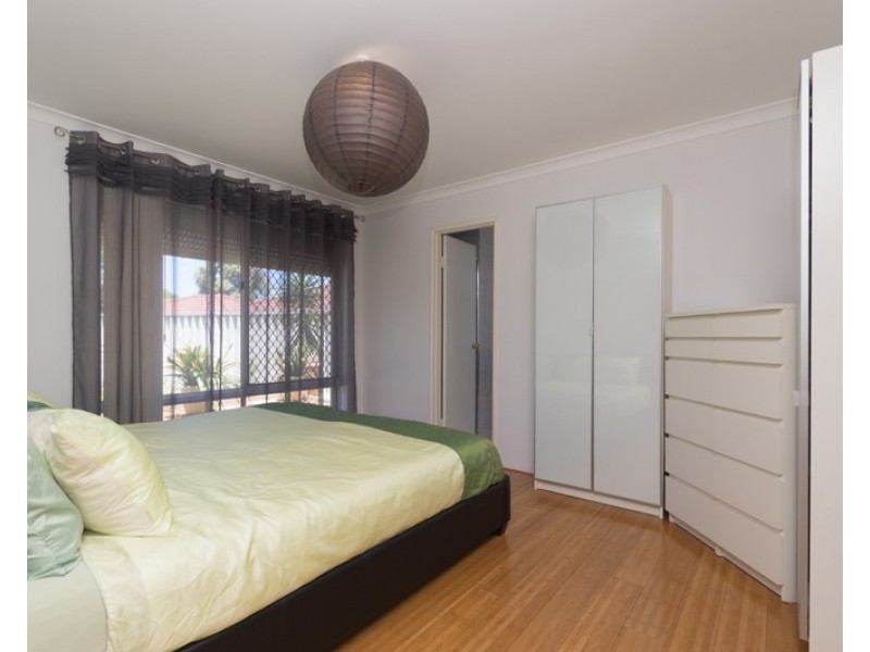 8 Leven Rise, Kinross WA 6028