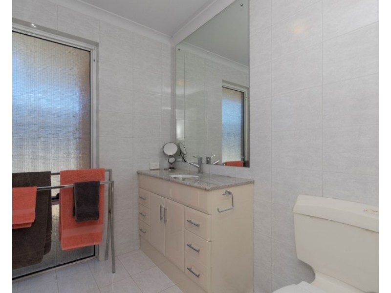 8 Leven Rise, Kinross WA 6028