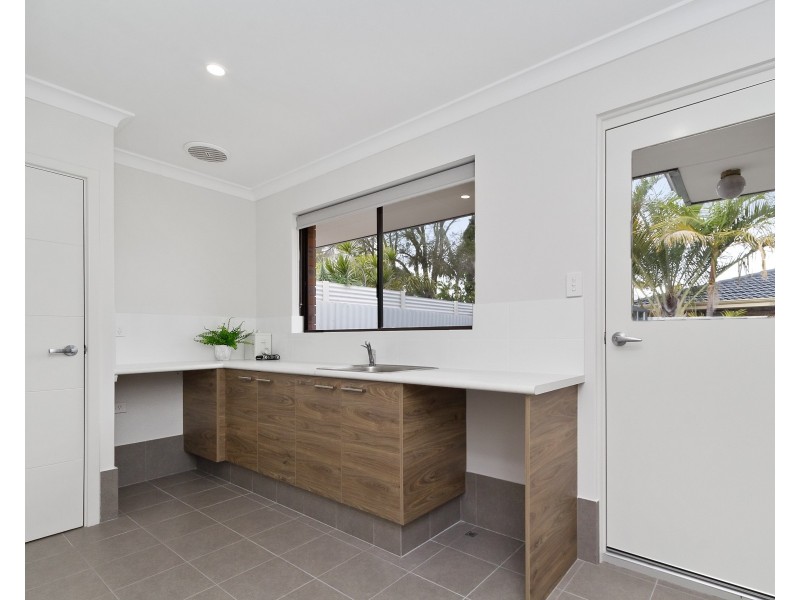 15 New Cross Road, Kingsley WA 6026