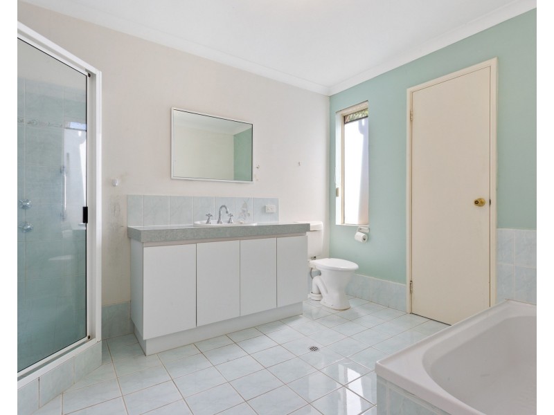 35A Barnes Street, Innaloo WA 6018