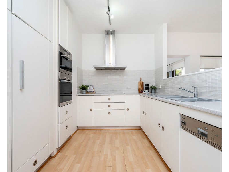 30 Oxcliffe Road, Doubleview WA 6018