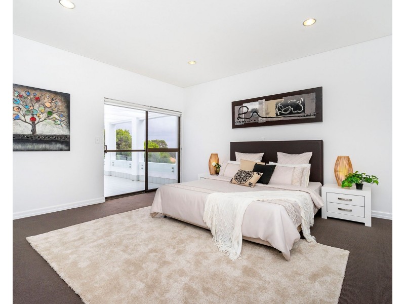 30 Oxcliffe Road, Doubleview WA 6018