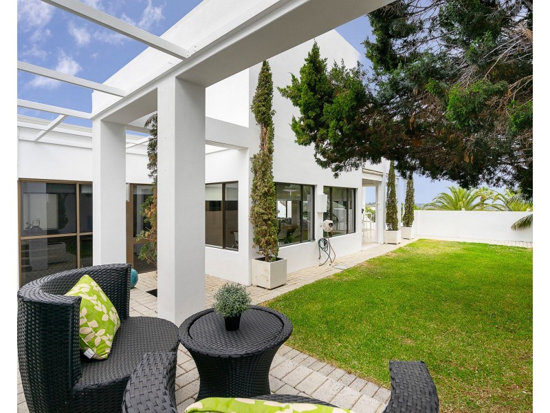 30 Oxcliffe Road, Doubleview WA 6018