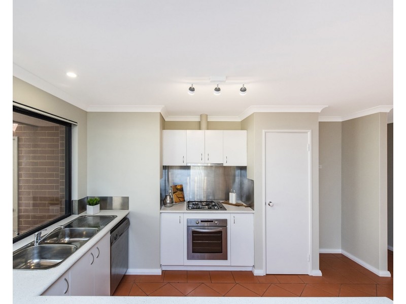 8B Ambrose Street, Innaloo WA 6018