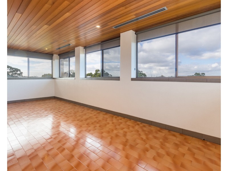 9 Radstock Street, Karrinyup WA 6018