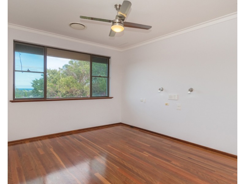9 Radstock Street, Karrinyup WA 6018