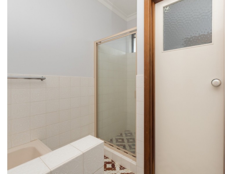 9 Radstock Street, Karrinyup WA 6018