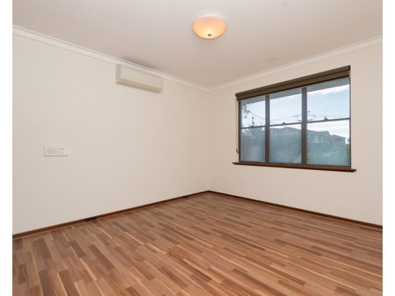 9 Radstock Street, Karrinyup WA 6018