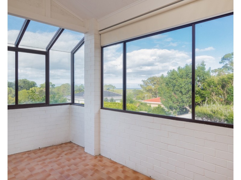 9 Radstock Street, Karrinyup WA 6018